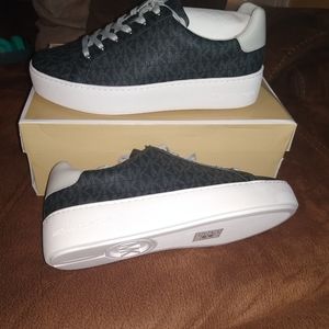 New with box. Michael Kors Poppy Lace Up shoes
